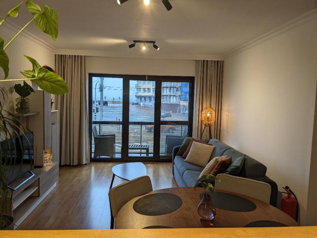 Vista Linda, Leuk Appartement Vlak Bij Zeedijk En Strand Ostende Exterior foto