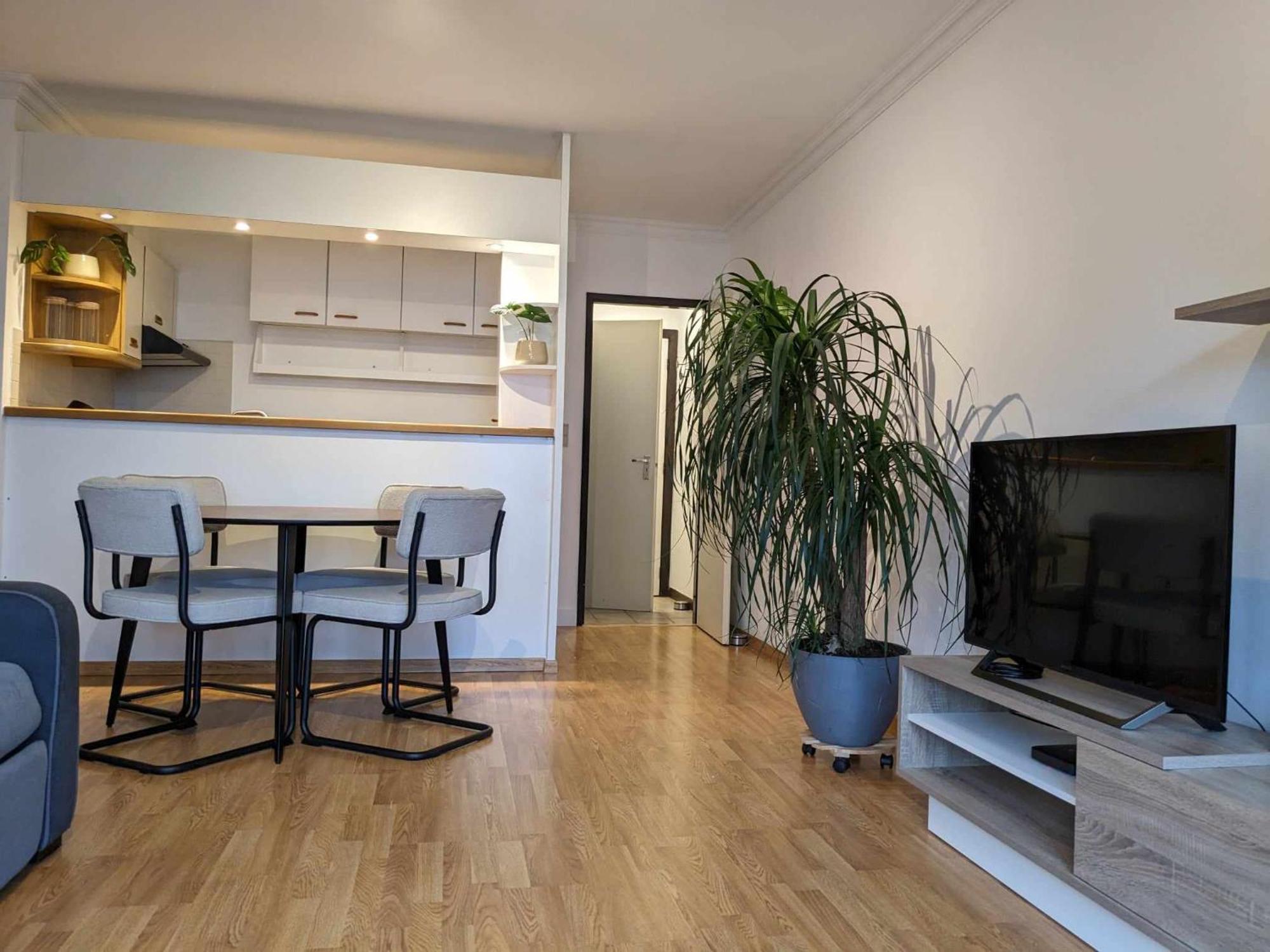 Vista Linda, Leuk Appartement Vlak Bij Zeedijk En Strand Ostende Exterior foto